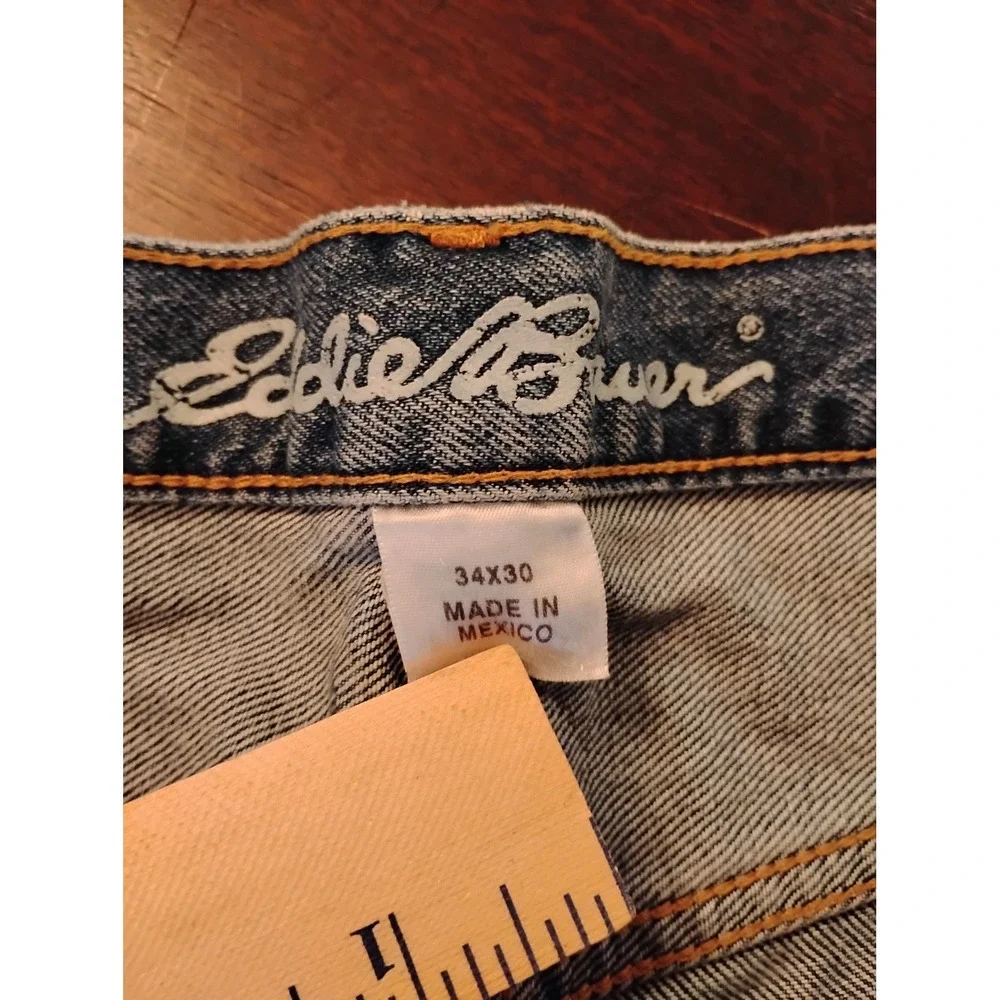 Eddie Bauer Mens Relaxed Fit Jeans Medium Wash Blue Denim 34x30 EB1290701-R-MSW